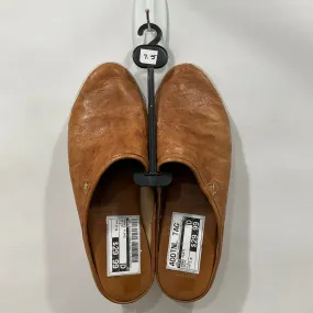 Beige Shoes Flats Frye, Size 7.5